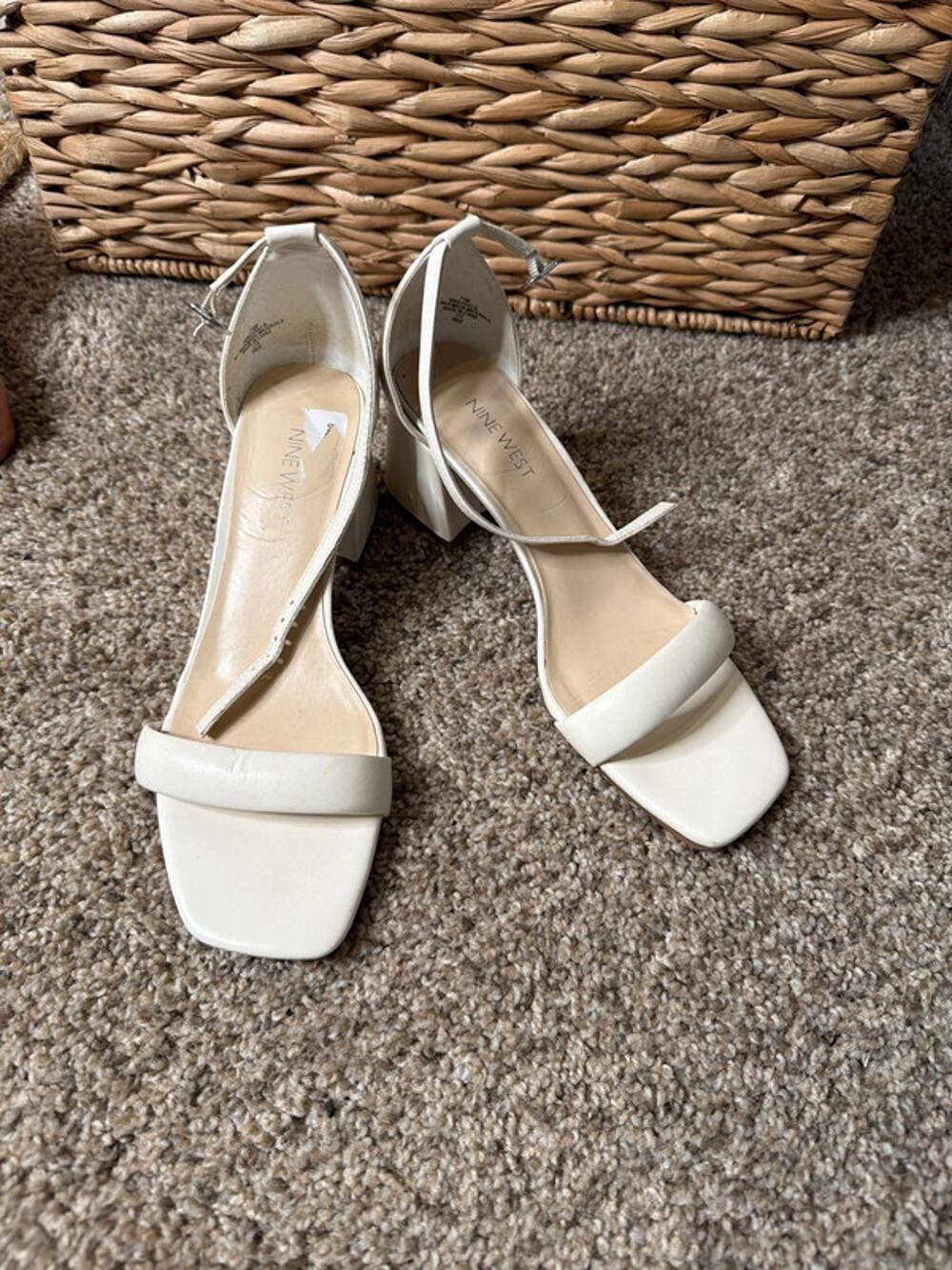 Nine West white black heel ankle strap sandals 7.5 690